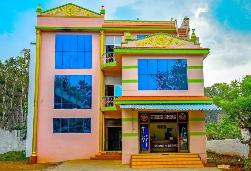 Pepy Mahathi Resort And Spa   Hostel