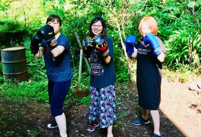 Vanguard Backpackers   Hostel