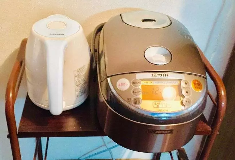 Vanguard Backpackers   Hostel