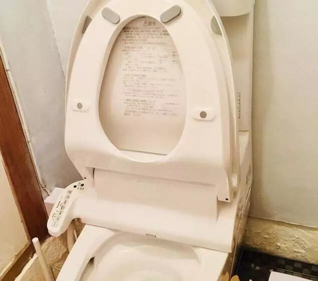 Vanguard Backpackers   Hostel