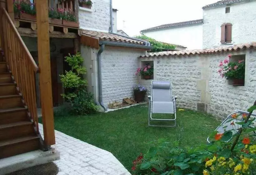 Aamiaismajoitus (B&B) La Fleur De Vigne   Maison D Hotes