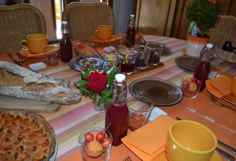 Aamiaismajoitus (B&B) La Fleur De Vigne   Maison D Hotes