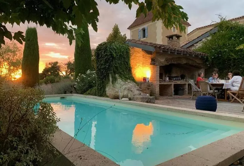 Aamiaismajoitus (B&B) Propriété Le Monneton