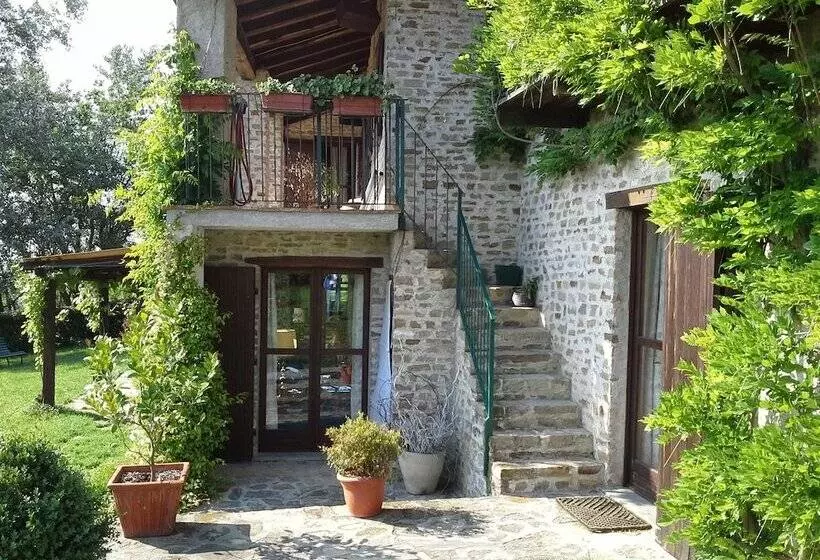 Aamiaismajoitus (B&B) Villa Malgrè Tout