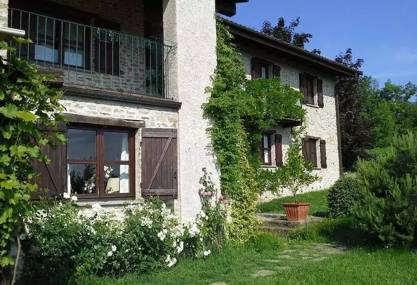 Aamiaismajoitus (B&B) Villa Malgrè Tout