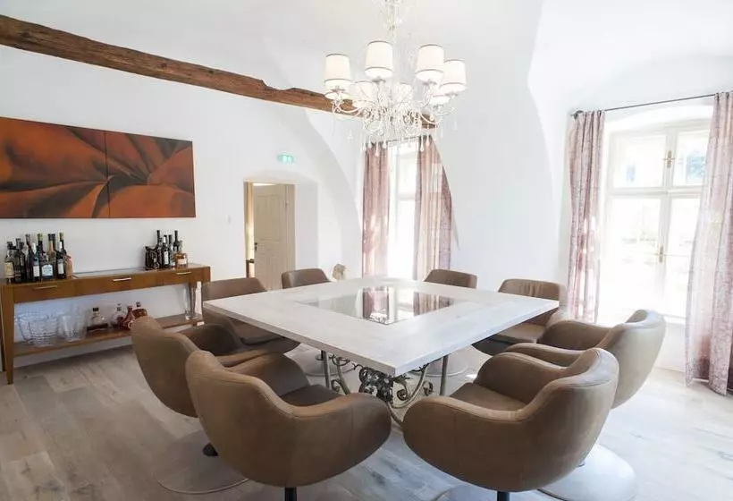 Hotelli Am Pfarrhof   Gourmet