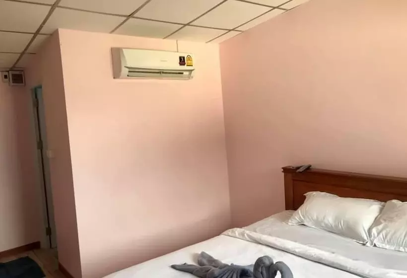 Hotelli Reuan Jao Ngao Resort