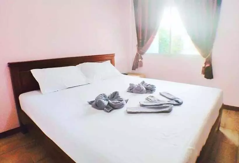 Hotelli Reuan Jao Ngao Resort