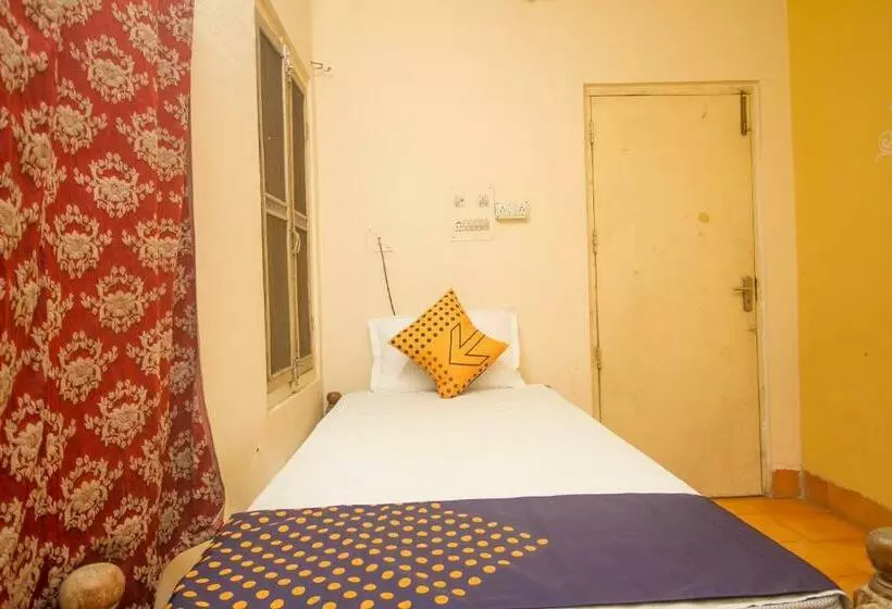 Spot On 48821 Hotel Chitra