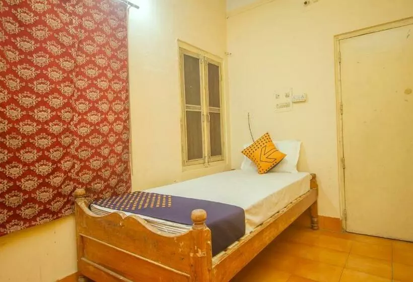 Spot On 48821 Hotel Chitra