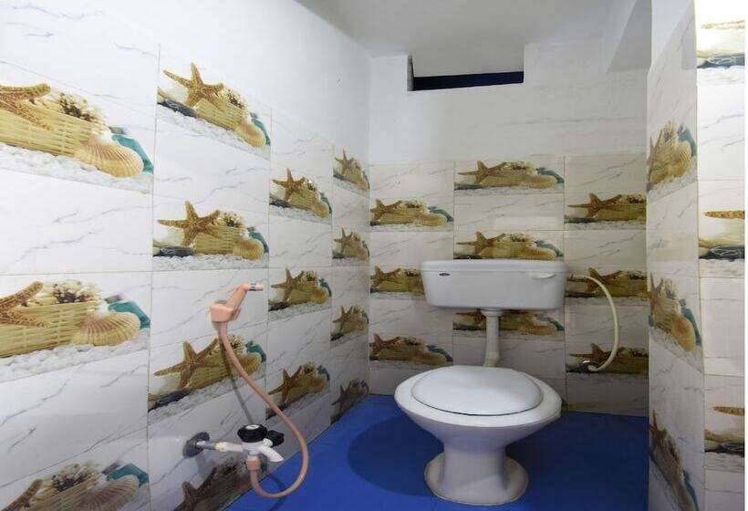 ホテル Spot On 49451 New Bishnupriya