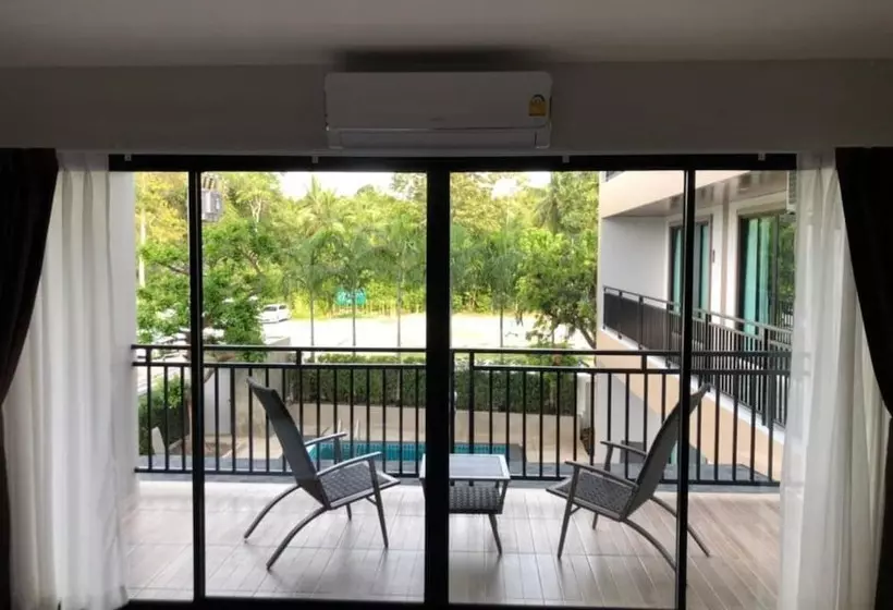 ホテル The Bell Airport Phuket