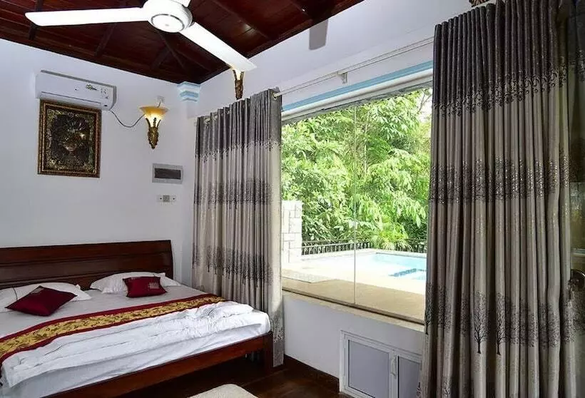 ホテル Thevni Holiday Resort