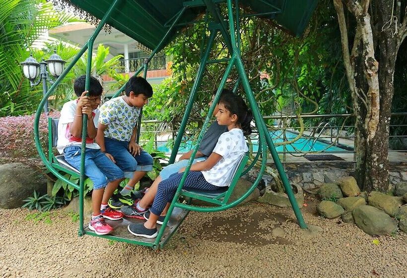 ホテル Thevni Holiday Resort