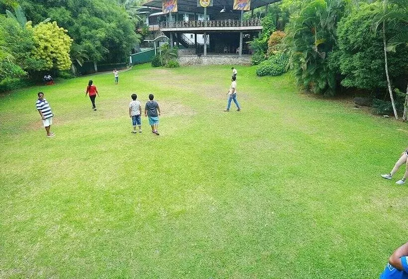 ホテル Thevni Holiday Resort