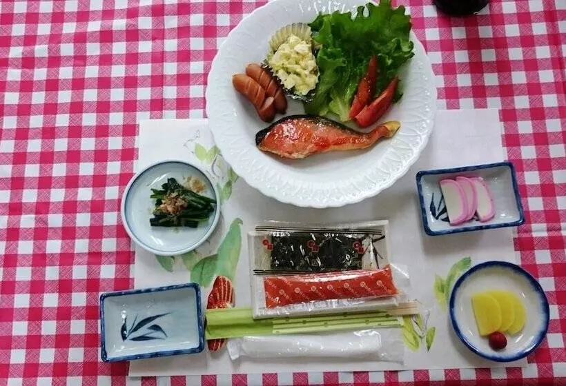 ペンション Ryokan Saihokutei