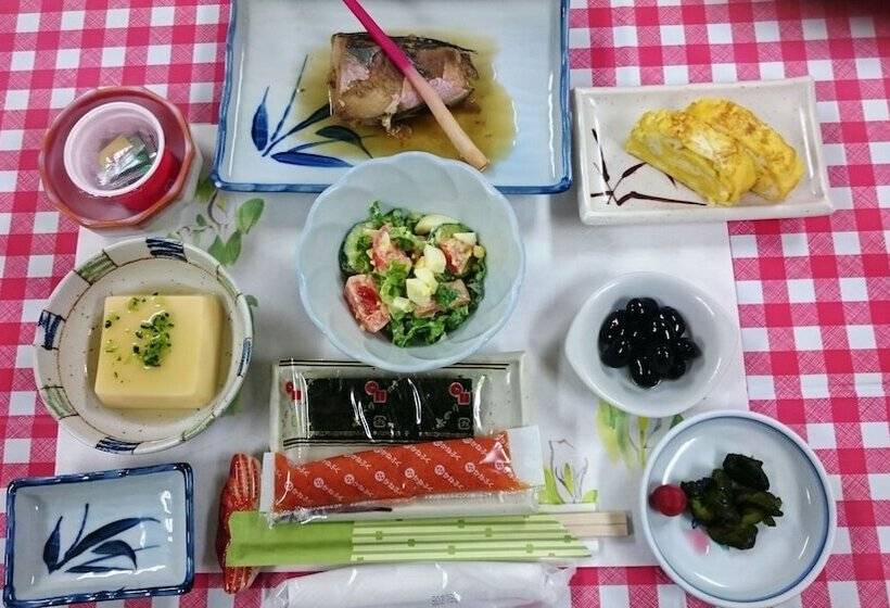 ペンション Ryokan Saihokutei