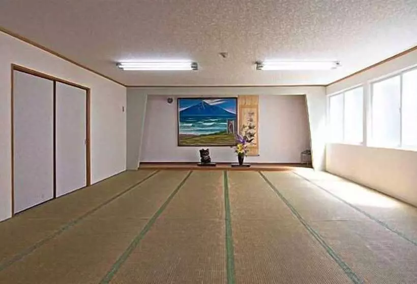 ペンション Ryokan Saihokutei