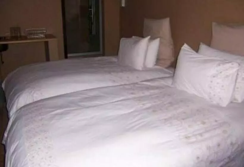 Majatalo Simoni Guest House