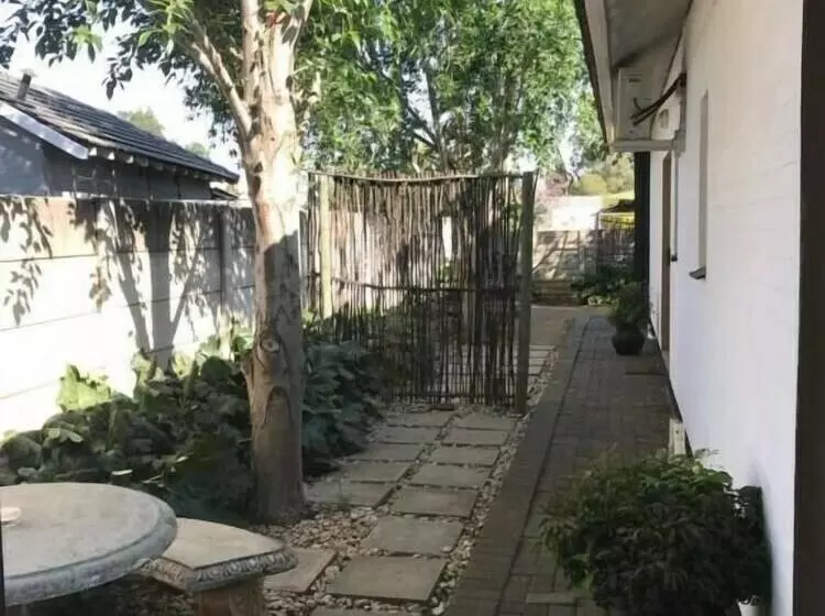 Majatalo Simoni Guest House