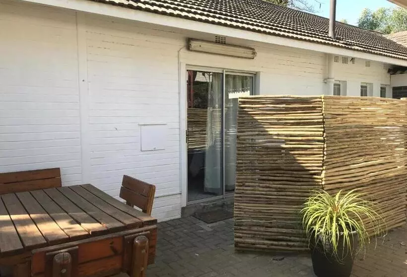 Majatalo Simoni Guest House