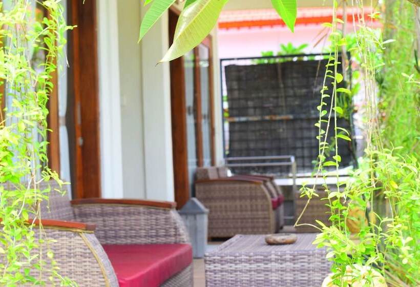 Panzió The Kanha Palace