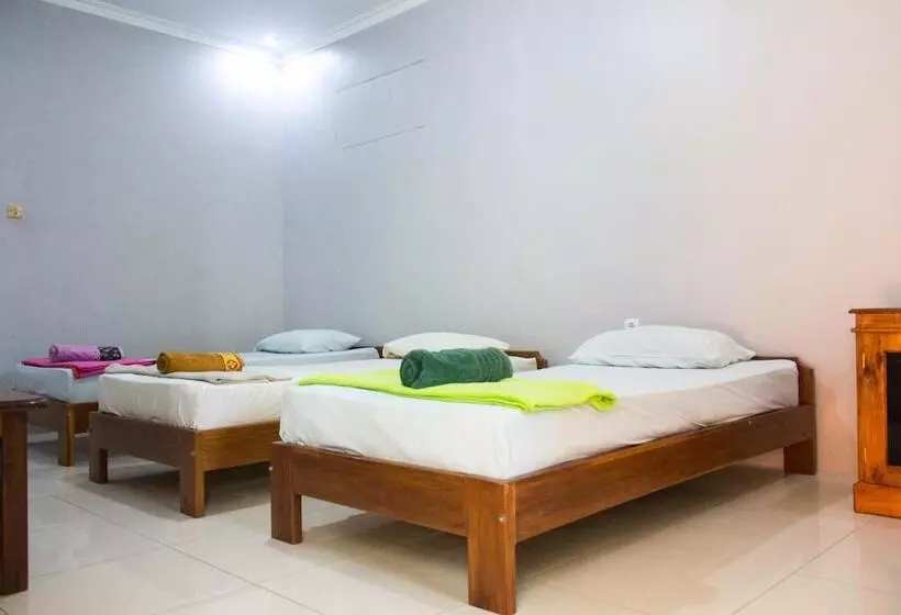 Aamiaismajoitus (B&B) Watukarung Prapto Homestay