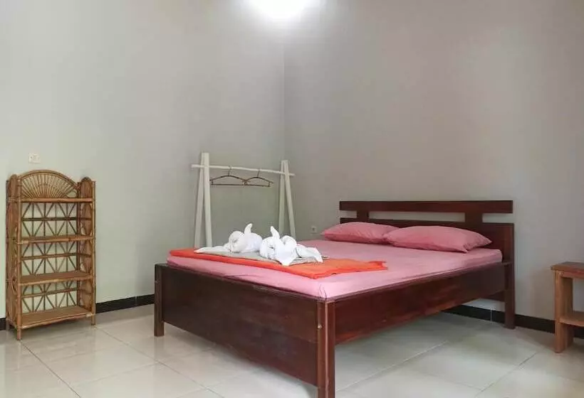 Aamiaismajoitus (B&B) Watukarung Prapto Homestay