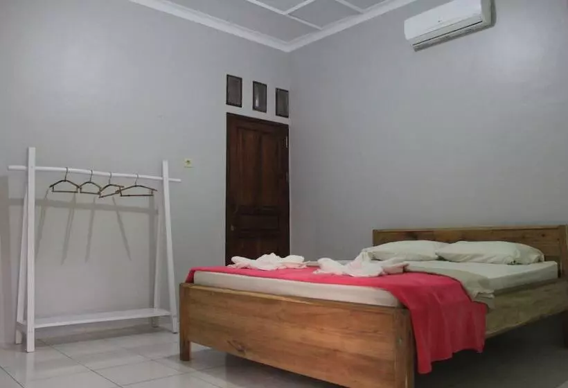 Aamiaismajoitus (B&B) Watukarung Prapto Homestay