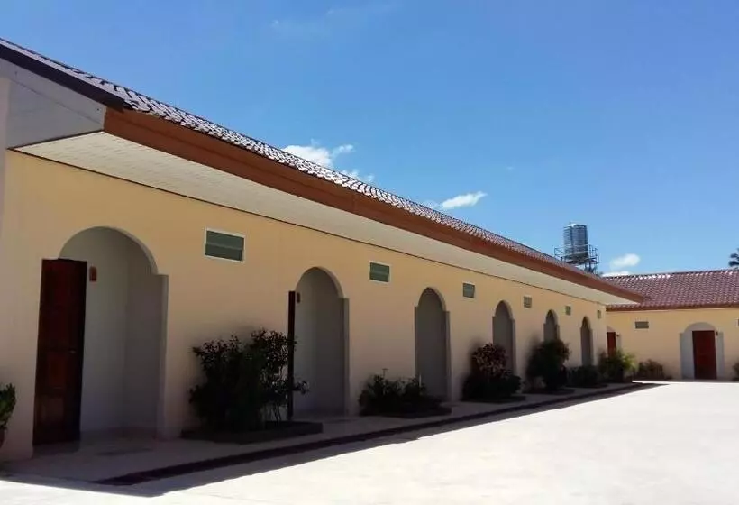 Hotelli Banana Resort Sadao