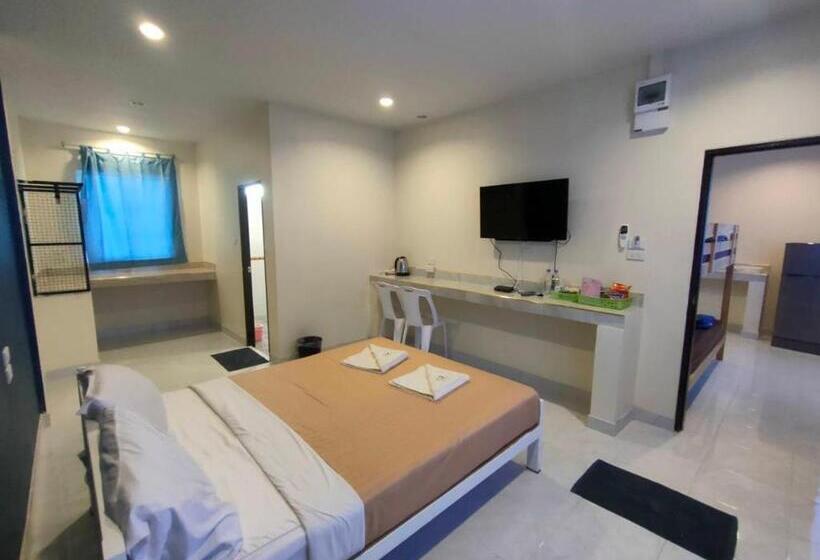 בית מלון כפרי Banana Resort Sadao