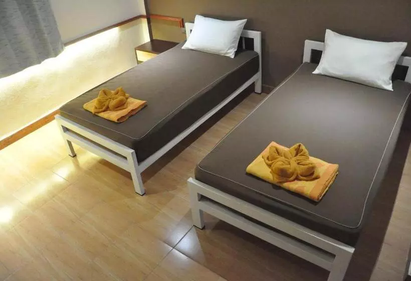 Hotelli Banana Resort Sadao