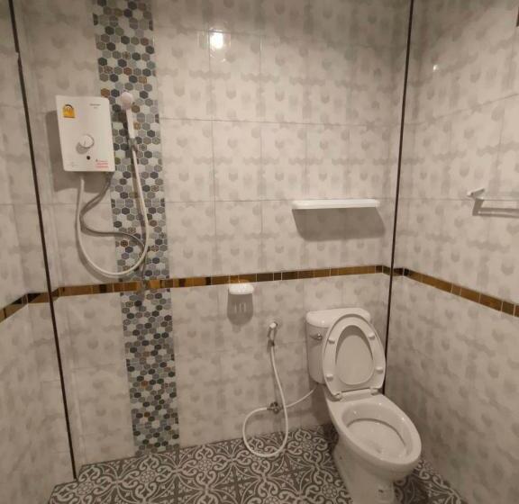 בית מלון כפרי Banana Resort Sadao