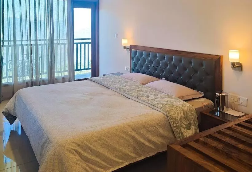 Hotelli Banjara Orchard Retreat Thanedar