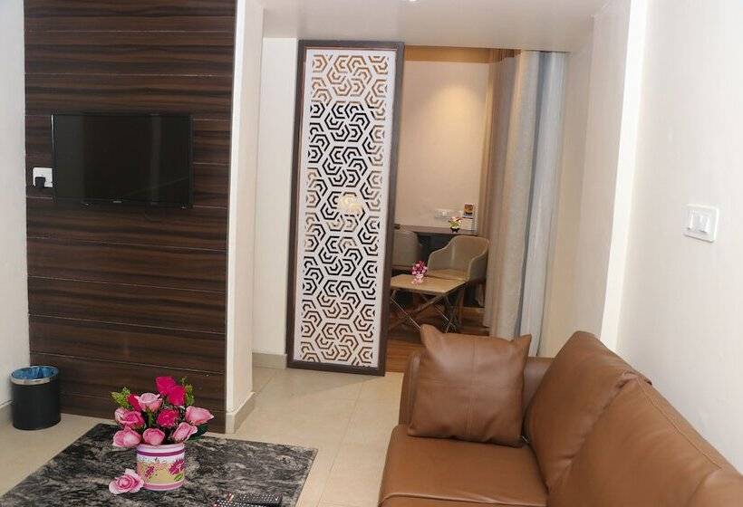 호텔 Comfort Inn Lakhimpur