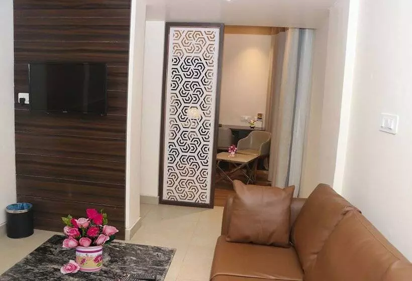 Hotelli Comfort Inn Lakhimpur