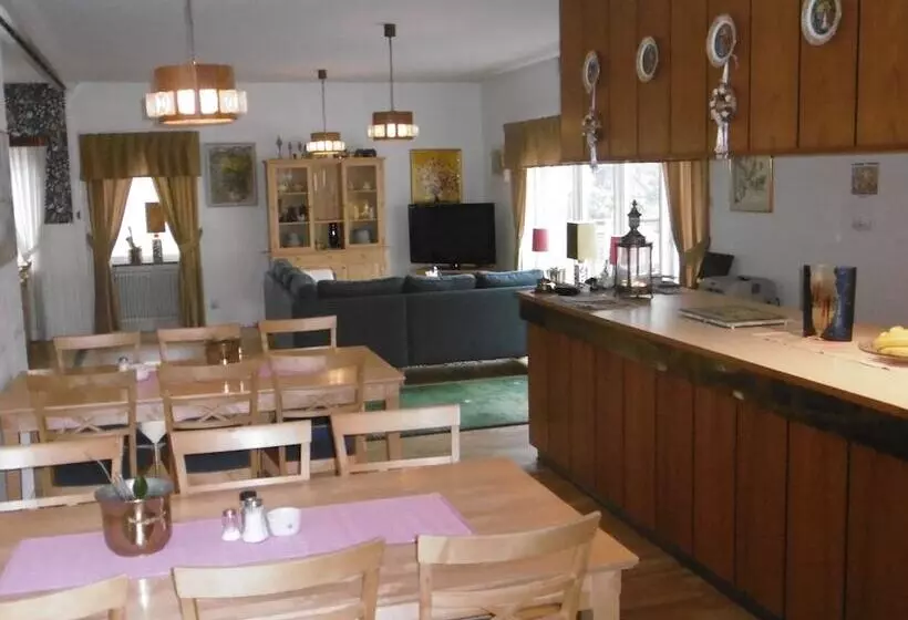 Hotelli Emanuelssons