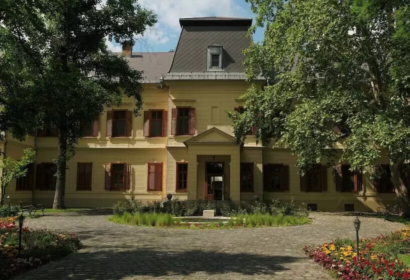 Hotelli Főnix Wellness Resort