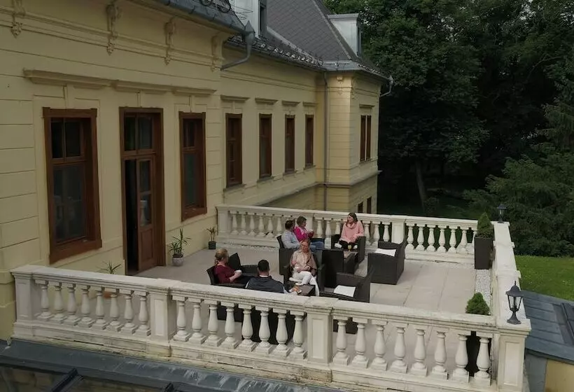 Hotelli Főnix Wellness Resort