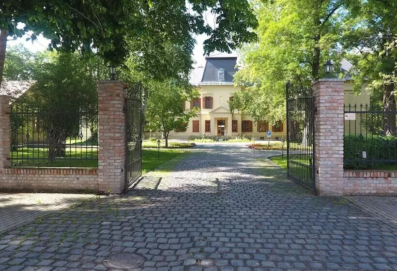 Hotelli Főnix Wellness Resort