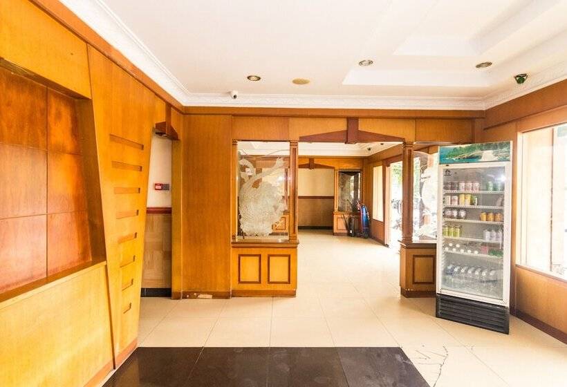 호텔 Grand Palace By Oyo Rooms