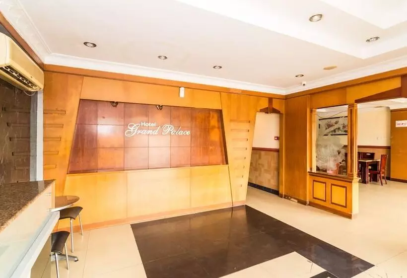 Hotelli Grand Palace By Oyo Rooms