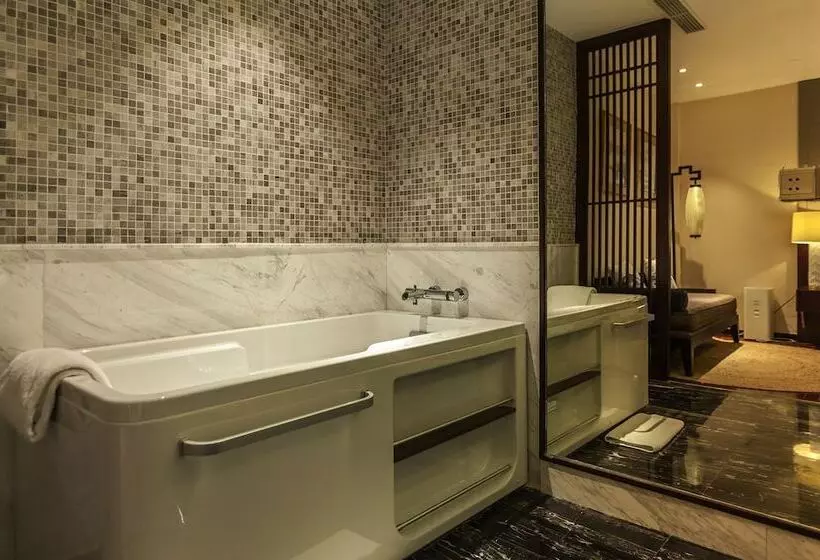 Hotelli Hejing Chengshang Generations