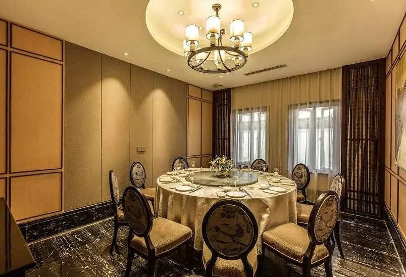 Hotelli Hejing Chengshang Generations