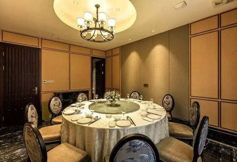 Hotelli Hejing Chengshang Generations