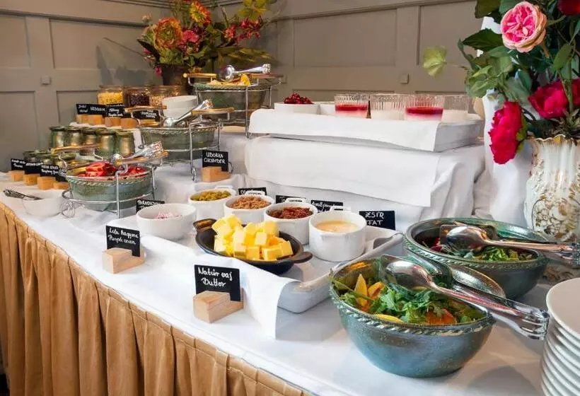 Károlyi Kastély Hotel & Restaurant