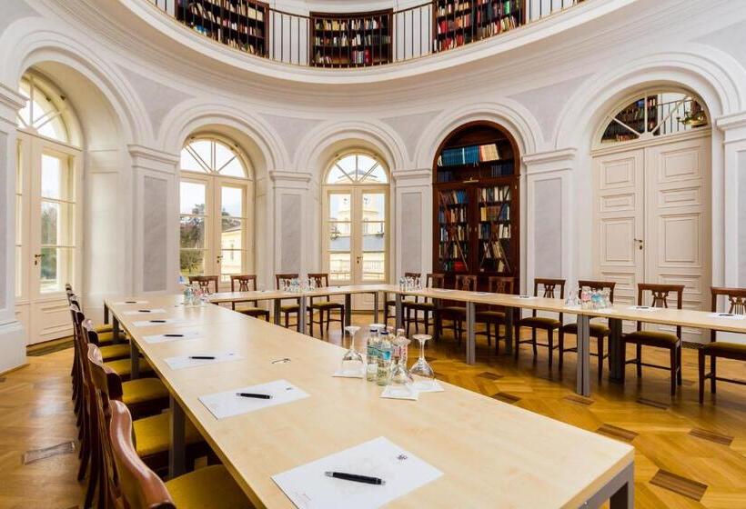 Károlyi Kastély Hotel & Restaurant