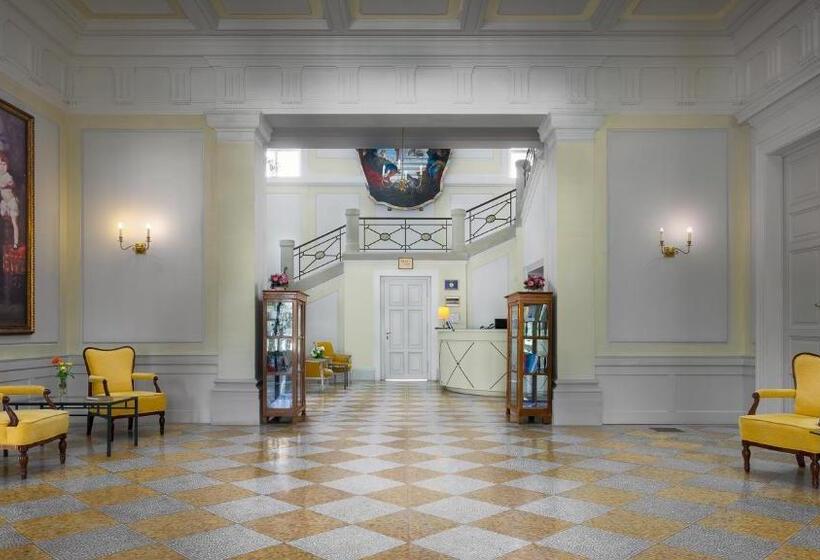 Károlyi Kastély Hotel & Restaurant