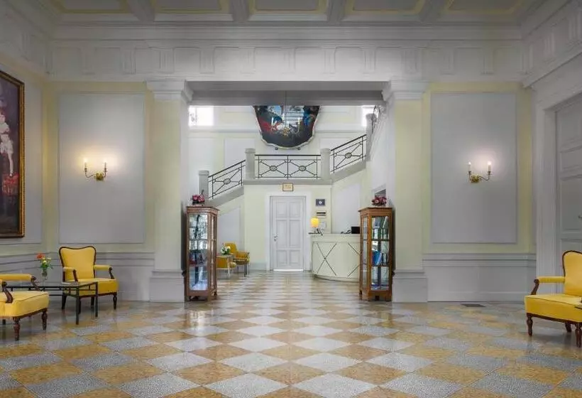 Károlyi Kastély Hotel & Restaurant