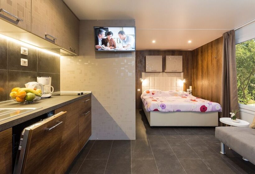 Отель Mobile Homes Fkk Nudist Camping Solaris